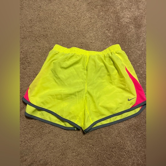 NEVER WORN- KIDS LARGE- Nike running shorts with insert - Picture 3 of 4